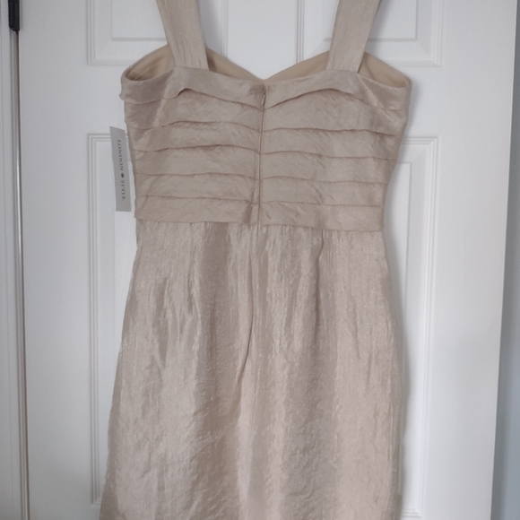 London Style Shimmer Tiered Lined Dress - Picture 3 of 5